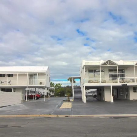 Batemans Bay Lodge