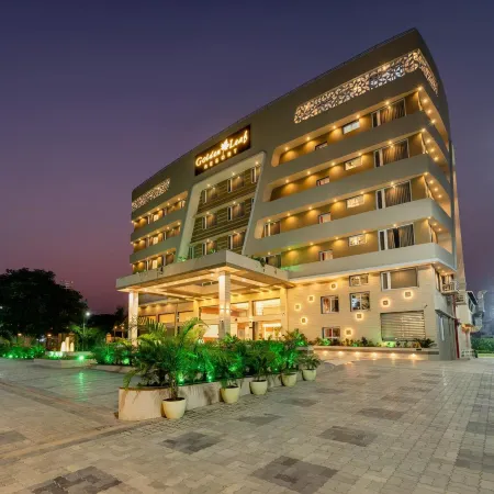 Golden Leaf Resort
