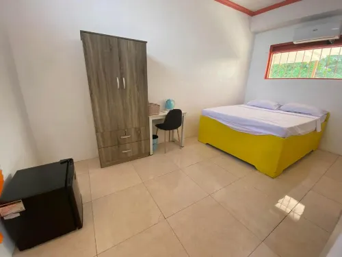 Scott's Seaview Resort Hotels in Compostela