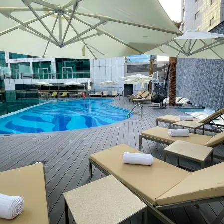 Al Khoory Sky Garden Hotel