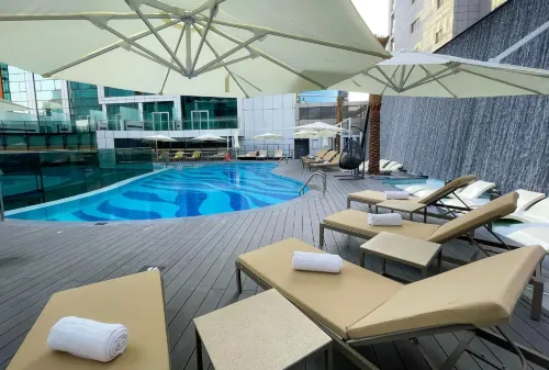 Al Khoory Sky Garden Hotel - parking