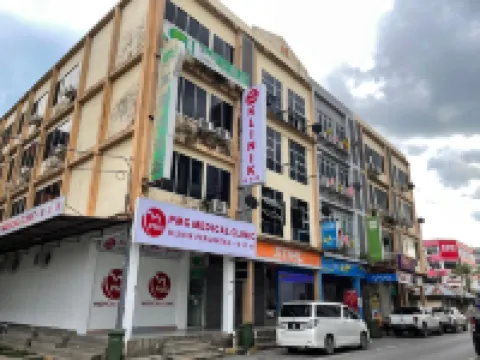 Loft Pals Urbanstay Hotels in Kapit