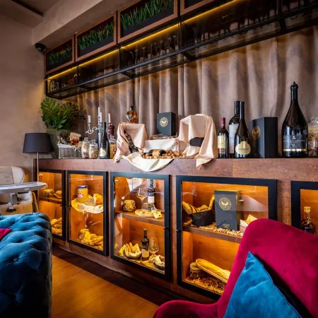 Amsterdam Hotel Отели рядом с достопримечательностью «Деловой и культурный центр «Сава-центр»»