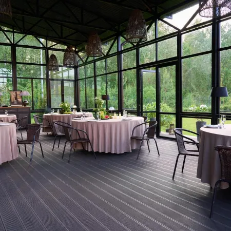 Freezone INN (Фризон Инн)