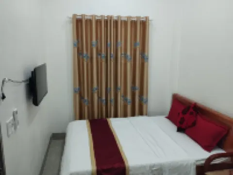 Nha nghi Nha Cua Lam - Lam's House Motel 酒店