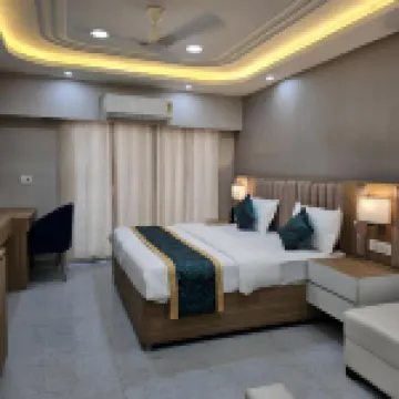 Hotel Shree Sadhna - Vrindavan Chhatikara Road