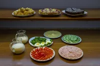 Elbrus Hotel - ที่มีที่จอดรถ