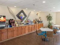 Days Inn by Wyndham Biloxi Beach - Aamiainen