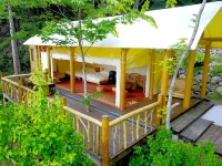 Woodland Bothy Hotels in Akiruno