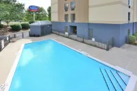 Fairfield Inn & Suites Winston-Salem Hanes Mall - Lemmikkieläimet sallittu