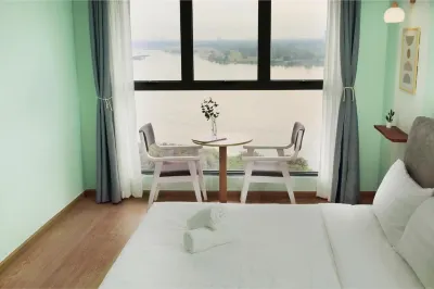 Danga Bay - 3Br Full Seaview - Luxe Balcony Bliss 단가 베이 호텔