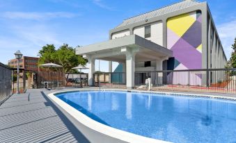 Spark by Hilton Grand Prairie