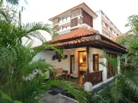Puri Raja Hotel Hotels near Double Six