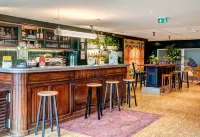 巴黎聖旺市政廳B&B HOME酒店