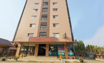 RoomQuest Sps Hotel and Residence