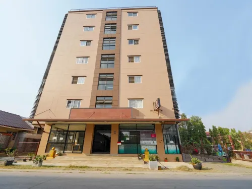 RoomQuest Sps Hotel and Residence - parking