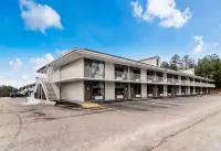 Motel 6 Lagrange, GA - Parkplatz
