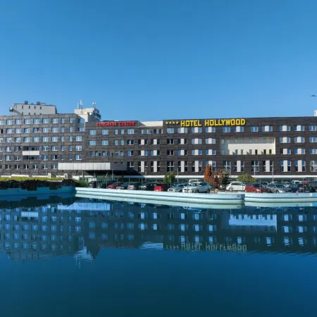 Hollywood Hotel