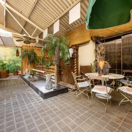 Hotel Natura Life Gran Via Отели рядом с достопримечательностью «Небоскреб "Испания"»
