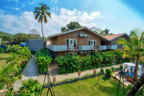 Raya Resorts
