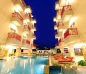 Lombok Plaza Hotel and Convention - piscina