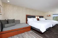 Holiday Inn & Suites SIOUX FALLS - AIRPORT by IHG Hotels in Sioux Falls