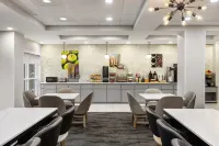 La Quinta Inn & Suites by Wyndham Mt. Laurel - Philadelphia - Frühstück