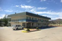 Travelodge by Wyndham Raton Hotels in Raton