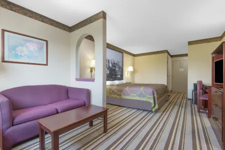 Super 8 by Wyndham Wapakoneta