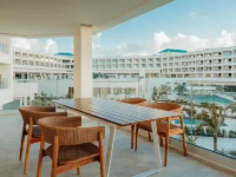 Joia Aruba by Iberostar 鷹海灘酒店
