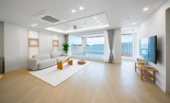 Hoho Yongdam Pool Villa