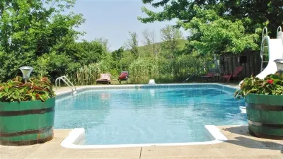 Pretty River Valley Country Inn