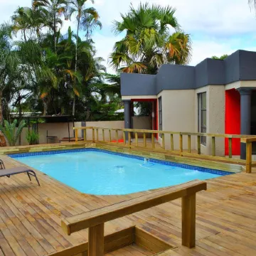 Lapologa Bed & Breakfast