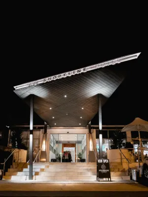 Shoreline Hotel - Motels