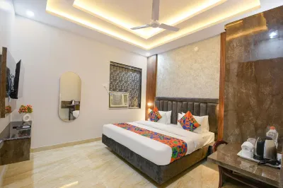 FabHotel Comfort N Stay - Huda City Centre Metro