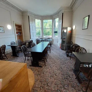 Edinburgh House Hotel Отели рядом с достопримечательностью «Общественная парковка Ватерлоо-плейс»