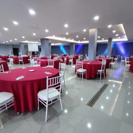 Hotel City Plaza & Suites
