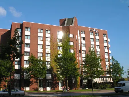 Hotel Panorama Hamburg-Billstedt Отели рядом с достопримечательностью «Billtalstadion»