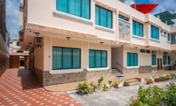 Hotel Flamingo - Housity