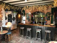 โรงแรมเพลย์เดน เวสต์