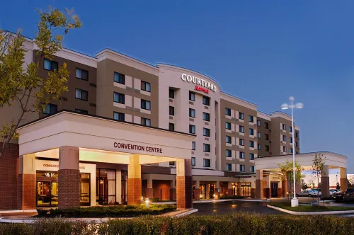 Courtyard Toronto Brampton Hotels in Brampton