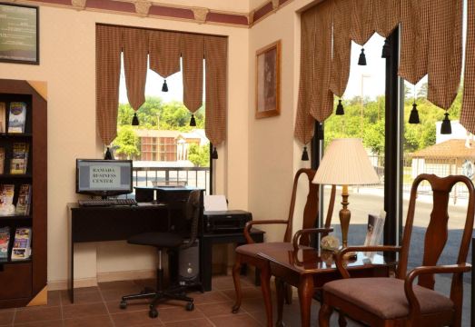 데이즈 인 바이 윈덤 피전 포지 사우스