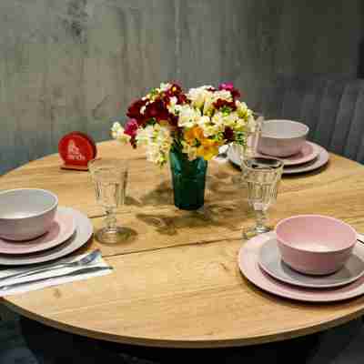 Arch Apart Hotel Dining/Meeting Rooms