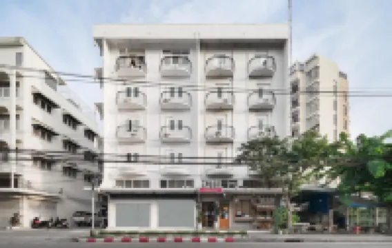 Hotel PaPa Bangkok Siriraj Hotels near Taling Chan