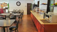 Hotel et Motel le Chateauguay - breakfast
