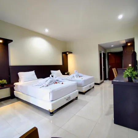 Crystal City Hotel
