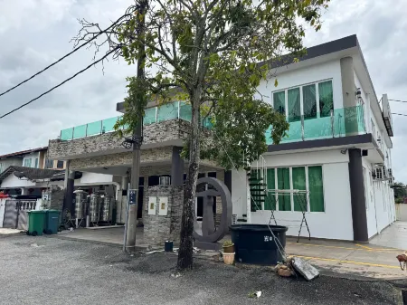 Tropical Villa Отели рядом с достопримечательностью «Zoo Teruntum»