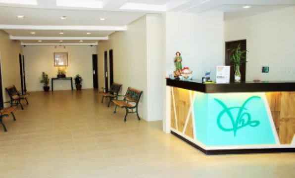 Coron Visitors Hotel - Housity