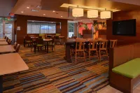 Fairfield Inn & Suites Fremont - Pools