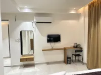 Innzoy Hotels - DLF Road